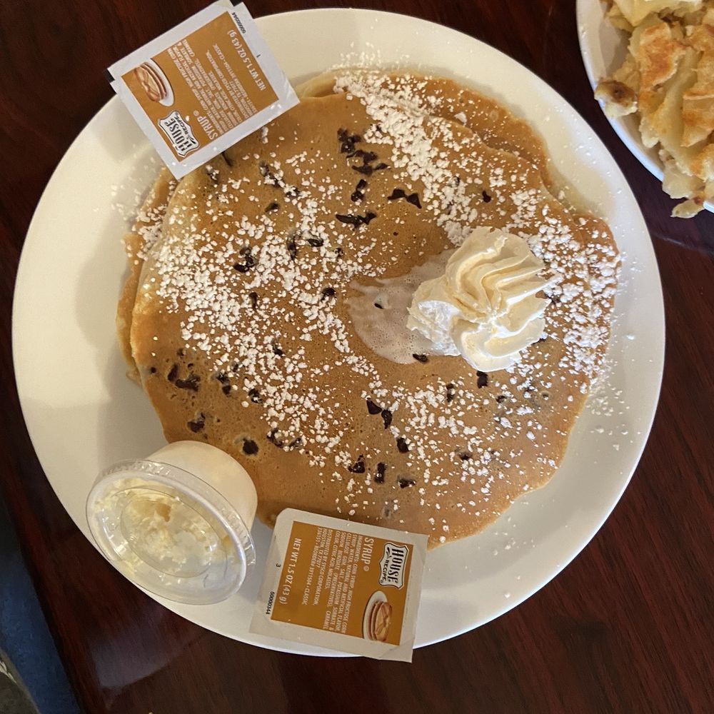 Chocolate chip pancakes Chocolate chip pancakes