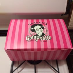 Grandma Campbell's Cupcakes Stand - Great gift