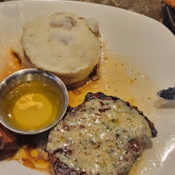 Outback Steakhouse - Steakhouses Near Me - Fairless Hills, Pennsylvania