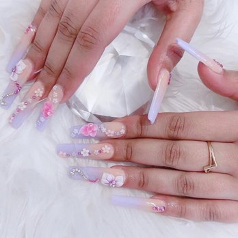 Lavish Nails & Spa - Nail Salons Near Me - Vallejo, California