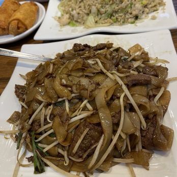 New Paul Kee - Beef Chow fun - Cantonese Near Me - Wheaton-Glenmont, Maryland