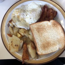 Nancy's Cafe - Basic breakfast with home fries