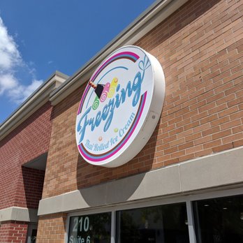 Freezing Thai Rolled Ice Cream - Ice Cream & Frozen Yogurt Near Me - Lincoln, Nebraska