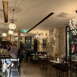 Margeaux Supper Parlor - Bar / Dining Area