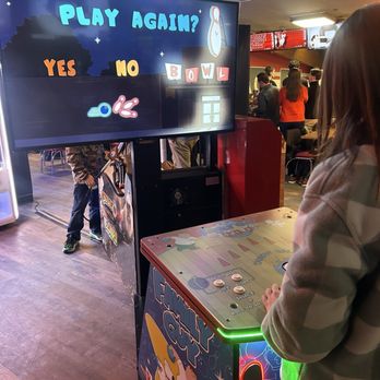 AMF Eastbrook Lanes - Bowling Near Me - Grand Rapids, Michigan
