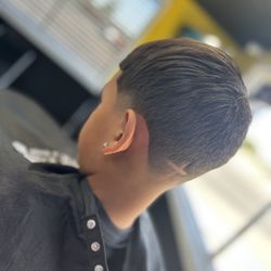 Barbers Finest Worldwide - Cutsbysolid come in an ask for Solid