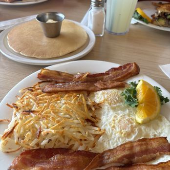 Red Rock Cafe - Sedona sunrisers with bacon & a pancake - Breakfast & Brunch Near Me - Sedona, Arizona