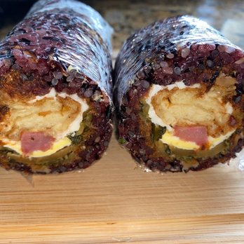 Yi Mei - Purple Rice Roll with Chinese donut, egg, pickle, Taiwanese sausage ($9.50) - Taiwanese Near Me - San Gabriel, California
