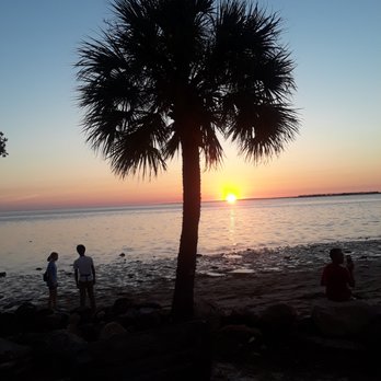 Sunset Beach - Beaches Near Me - Tarpon Springs, Florida