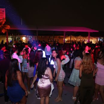 DJ Chris Z Entertainment - DJs Near Me DJ Chris Z Entertainment - DJs Near Me