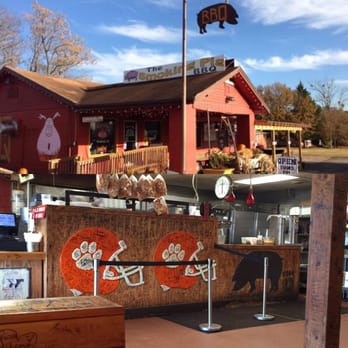 The Smokin Pig - A photo of the exterior, and the front counter. Awesome place!!! - Barbeque Near Me - Pendleton, South Carolina The Smokin Pig - A photo of the exterior, and the front counter. Awesome place!!! - Barbeque Near Me - Pendleton, South Carolina