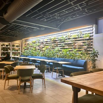 Middlemist - Inside seating - Meaderies Near Me - Somerville, New Jersey