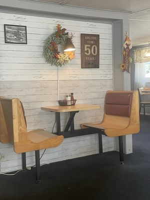 Arlene and Tom's Restaurant by null