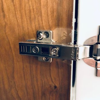 Eddy's Finished Carpentry - Closet door hinge - unacceptable - Carpenters Near Me