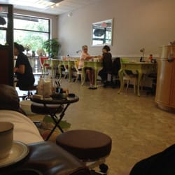 Top Coat Nails & Day Spa