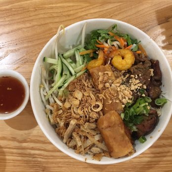 Pho Duong - Grilled pork, shrimp, pork chop, spring roll vermicelli bowl (48c) - Vietnamese Near Me - Fairfax, Virginia Pho Duong - Grilled pork, shrimp, pork chop, spring roll vermicelli bowl (48c) - Vietnamese Near Me - Fairfax, Virginia