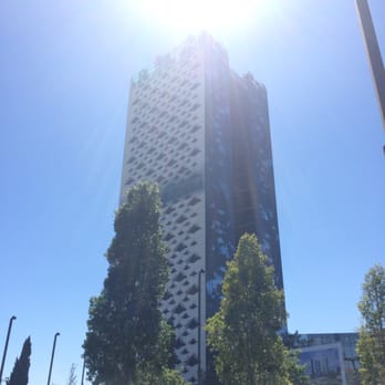 El Cel - View of outside of hotel on a hot day - Cocktail Bars Near Me - Hospitalet de Llobregat, B