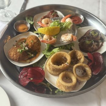 Steveston Seafood House - Delicious appetizer platter for two - Seafood Near Me - Richmond, British Columbia