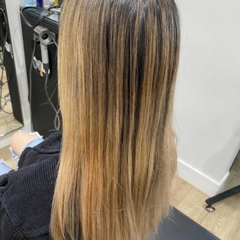 Platinum Studio - Brassy orange hair and extremely uneven. - Hair Salons Near Me - San Francisco, California Platinum Studio - Brassy orange hair and extremely uneven. - Hair Salons Near Me - San Francisco, California