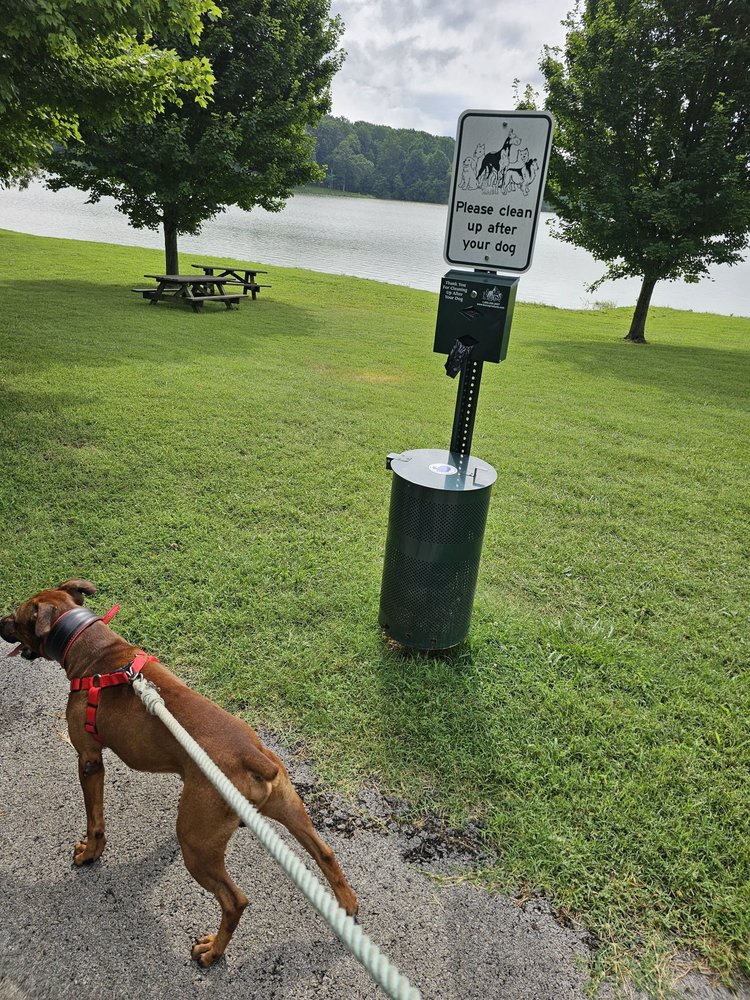 Freeman Lake Dog Park Logo