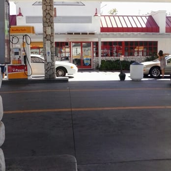 Creekside Shell - Gas Stations Near Me - Temecula, California