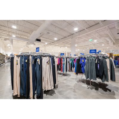 Big Box Outlet Store Updated October 2025 22 Photos 105 1015