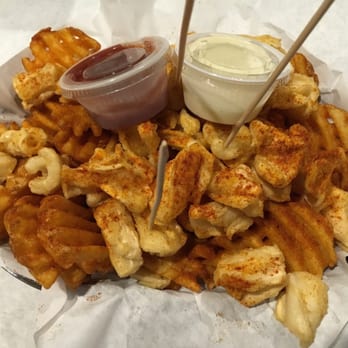 Crab Pub - fried calamari basket - Cajun/Creole Near Me - San Diego, California Crab Pub - fried calamari basket - Cajun/Creole Near Me - San Diego, California