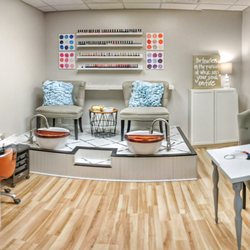 Water’s Edge Day Spa - Salon