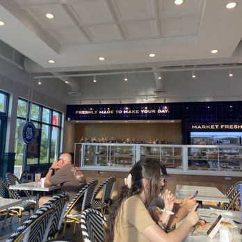 Paris Baguette - Inside - Bakeries Near Me - Avon, Ohio Paris Baguette - Inside - Bakeries Near Me - Avon, Ohio