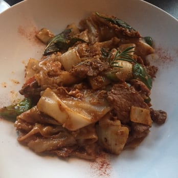 Am Thai Bistro - Drunken man noodles with beef - Thai Near Me - Brooklyn, New York