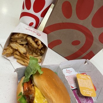 Chick-fil-A - Fast Food Near Me - Honolulu, Hawaii