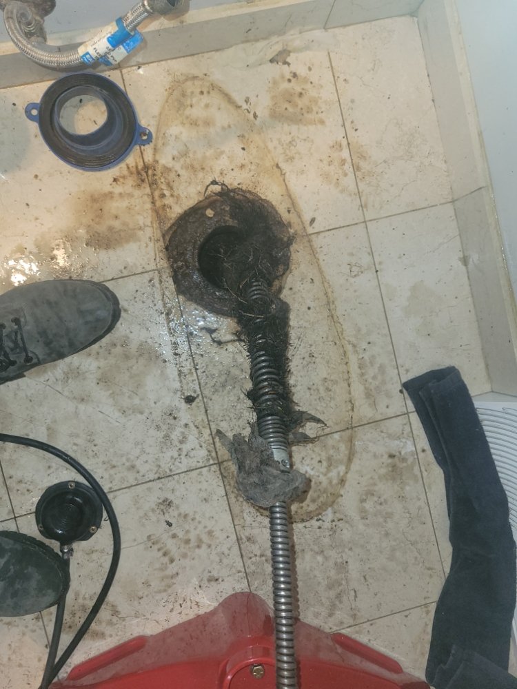 Slide of Dave And Joe's Plumbing