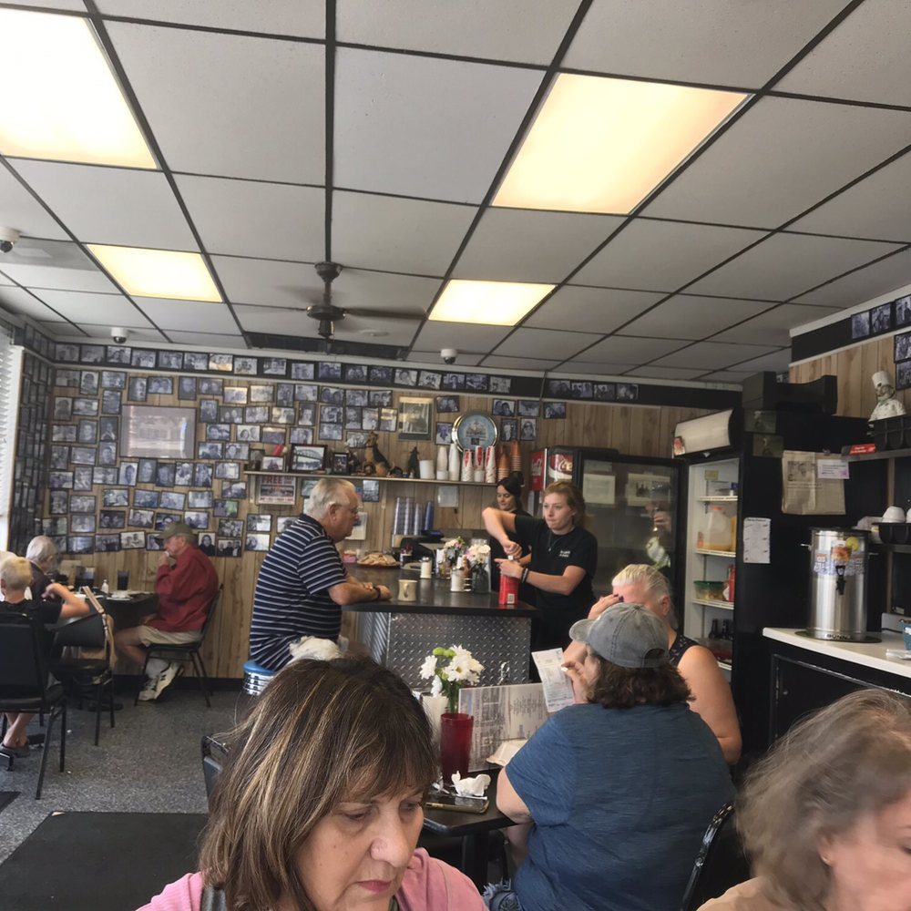Allin's Diner - Inside - Diners Near Me - Saint Charles, Missouri Allin's Diner - Inside - Diners Near Me - Saint Charles, Missouri