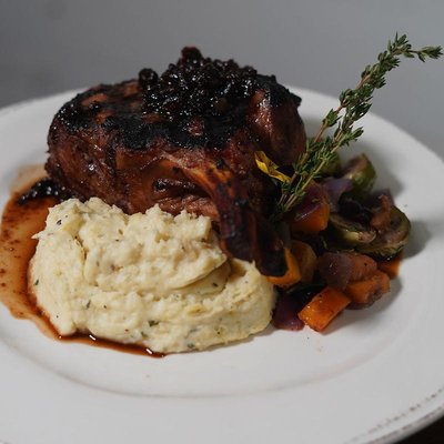 The District Eatery Tap & Barrel by null