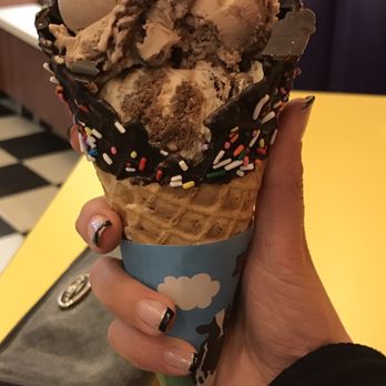 Ben & Jerry’s - Cocoa loco and totally baked...mediocre. - Ice Cream & Frozen Yogurt Near Me - Ann Arbor, Michigan Ben & Jerry’s - Cocoa loco and totally baked...mediocre. - Ice Cream & Frozen Yogurt Near Me - Ann Arbor, Michigan