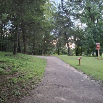 Brandon Park - Parks Near Me - Brandon, Mississippi