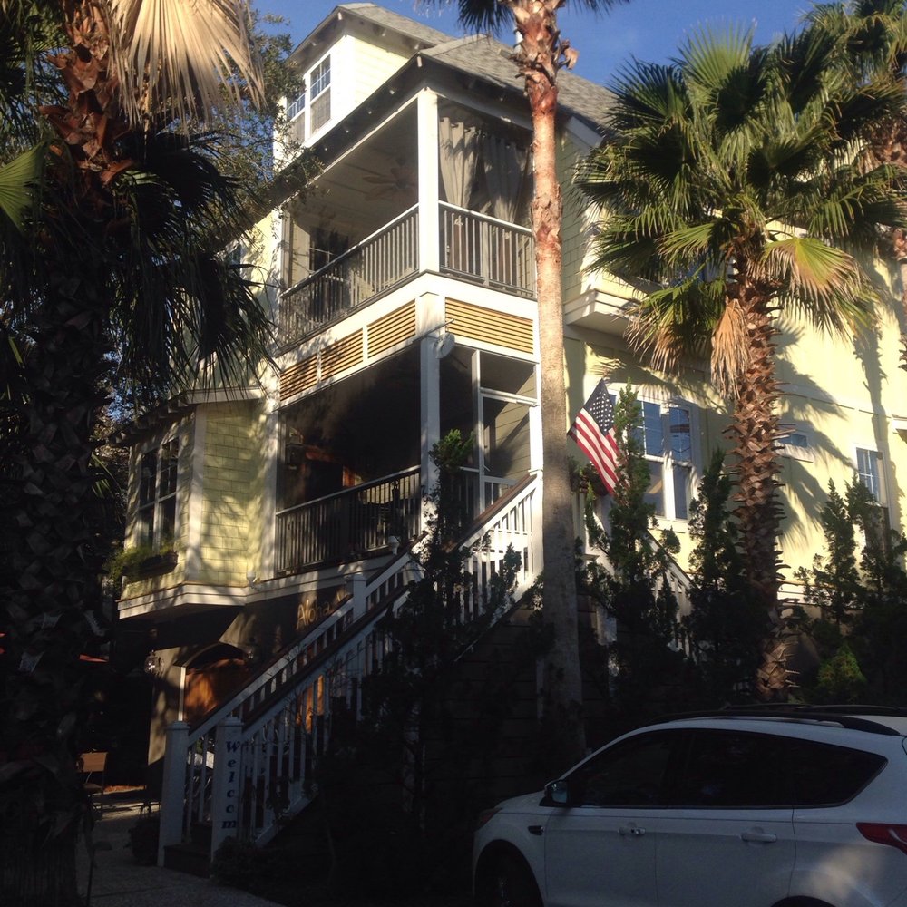 Water's Edge Inn - Bed & Breakfast Near Me - Folly Beach, South Carolina