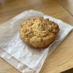 RaonJena Coffee & Dessert - Peach Scone