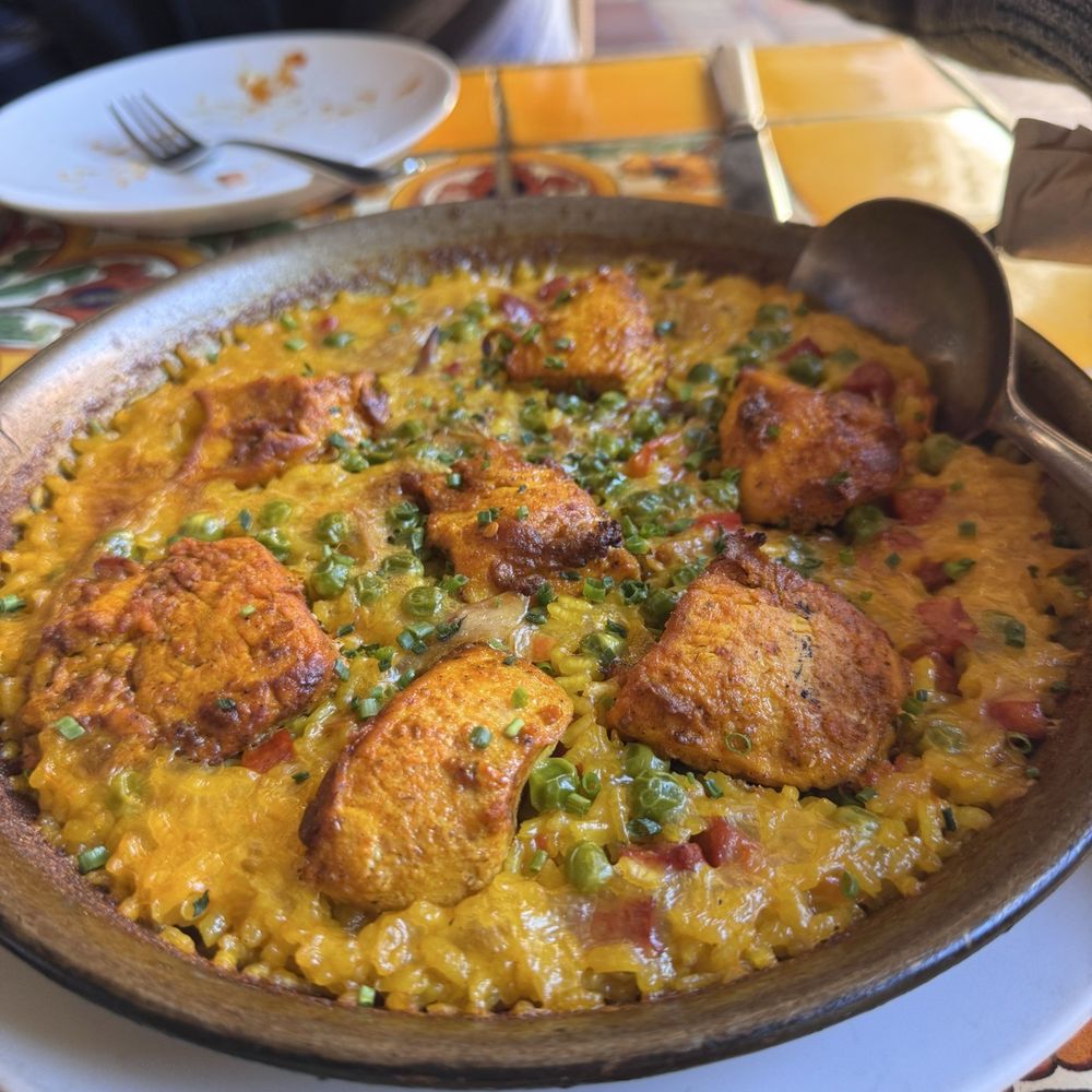 Casa Córdoba - Casa cordoba paella - Spanish Near Me - Montrose, California Casa Córdoba - Casa cordoba paella - Spanish Near Me - Montrose, California