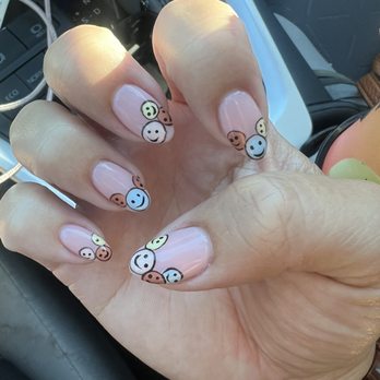 Gilo Nails - Nail Salons Near Me - Bellflower, California