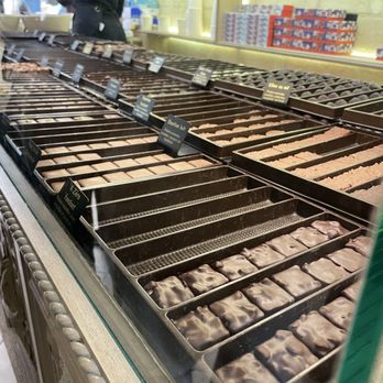 Chapon - Chocolates - Chocolatiers & Shops Near Me - Paris, 75 Chapon - Chocolates - Chocolatiers & Shops Near Me - Paris, 75