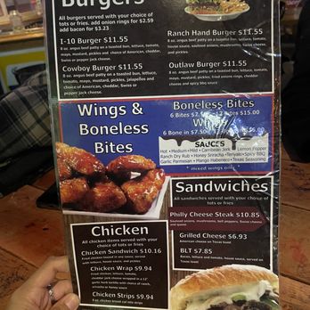 I-10 Icehouse - Sports Bars Near Me - San Antonio, Texas
