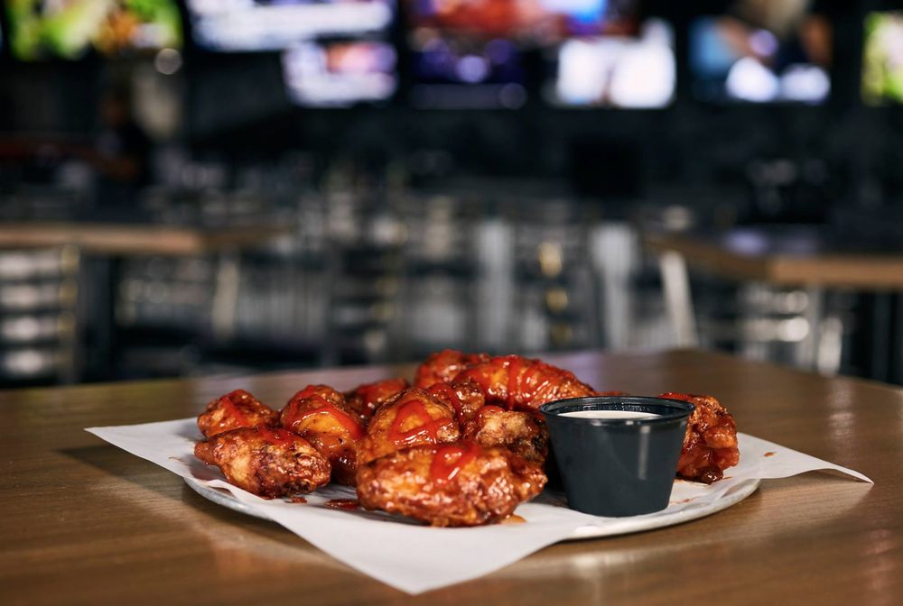 KNOCKOUT SPORTS BAR CLOSED 195 Photos & 19 Reviews 525 S