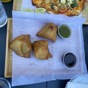 Lemon Drop - Samosas and flatbread pizza - Lounges Near Me - Alameda, California