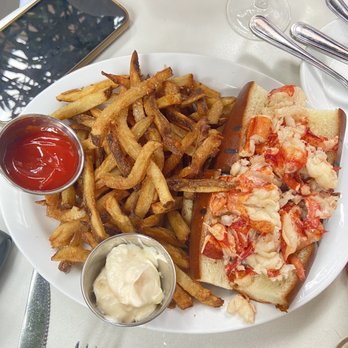 Neptune Oyster - Seafood Near Me - Boston, Massachusetts Neptune Oyster - Seafood Near Me - Boston, Massachusetts