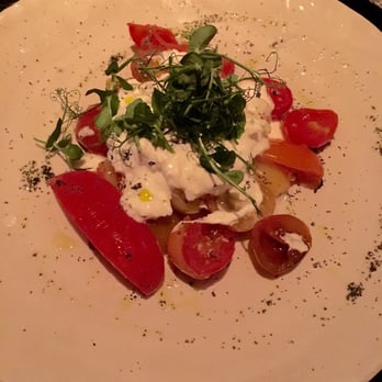 Motto am Fluss - Tomato and Burrata Salad - Austrian Near Me - Vienna, 9 Motto am Fluss - Tomato and Burrata Salad - Austrian Near Me - Vienna, 9