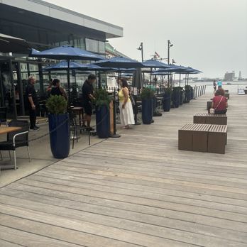 75 on Liberty Wharf - New American Near Me - Boston, Massachusetts