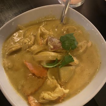 Thai Bloom! - Yellow Curry - Thai Near Me - Portland, Oregon