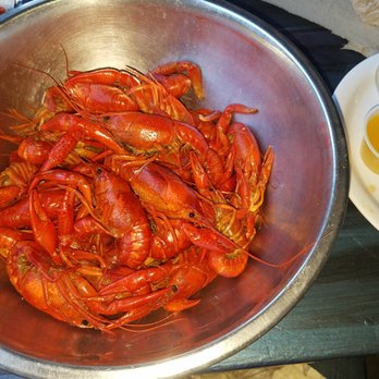 Pincher's Restaurant - Spicy Boiled Crawfish and Melted Butter - Cajun/Creole Near Me - El Campo, Texas Pincher's Restaurant - Spicy Boiled Crawfish and Melted Butter - Cajun/Creole Near Me - El Campo, Texas