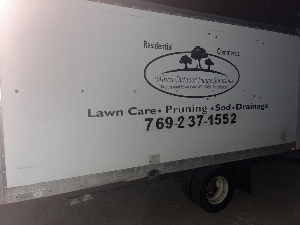 Legendary Lawn Care - tree service in Brandon, MS